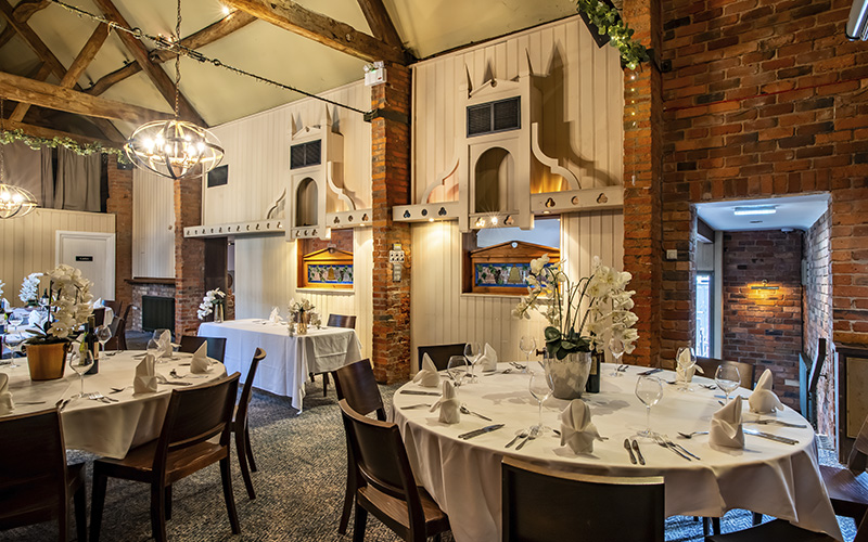 pcp-2024-secondaryspaces-thebellbelbroughton-privatedining-img-01.jpg